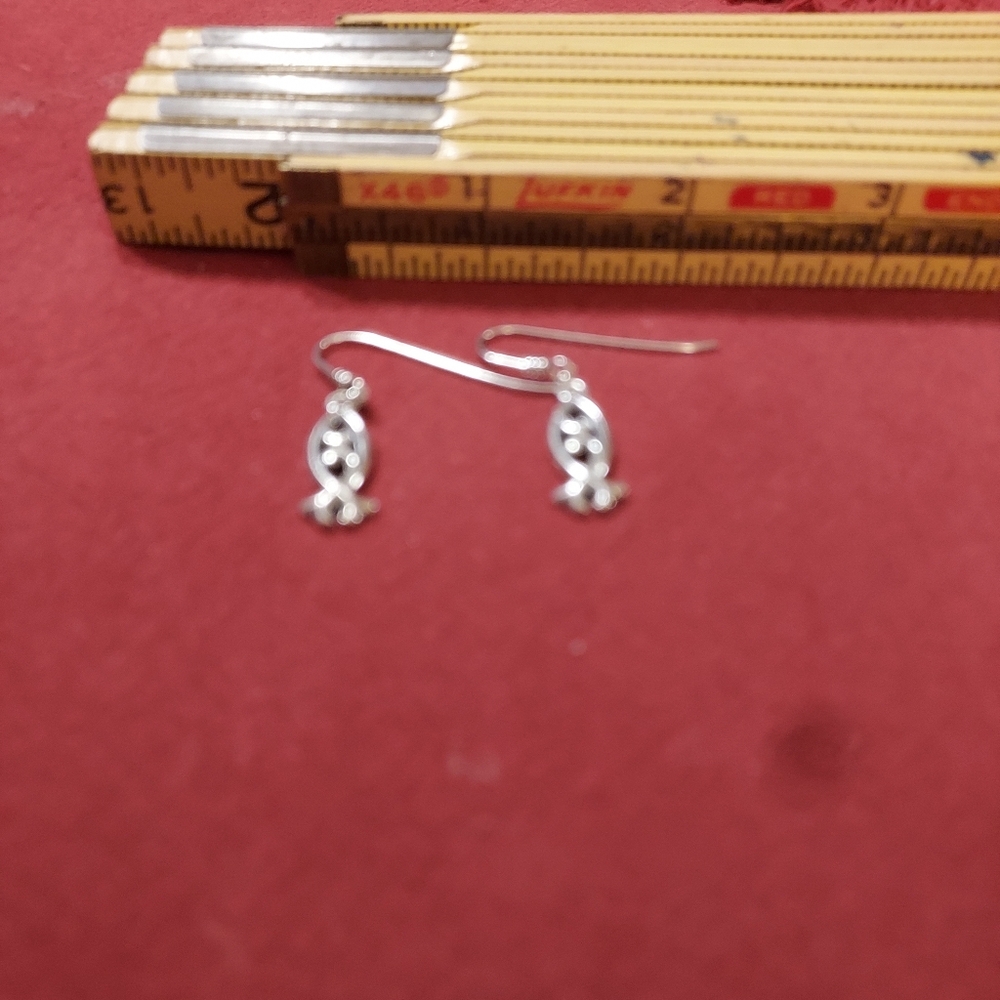 Retired James Avery Silver Fish Earrings